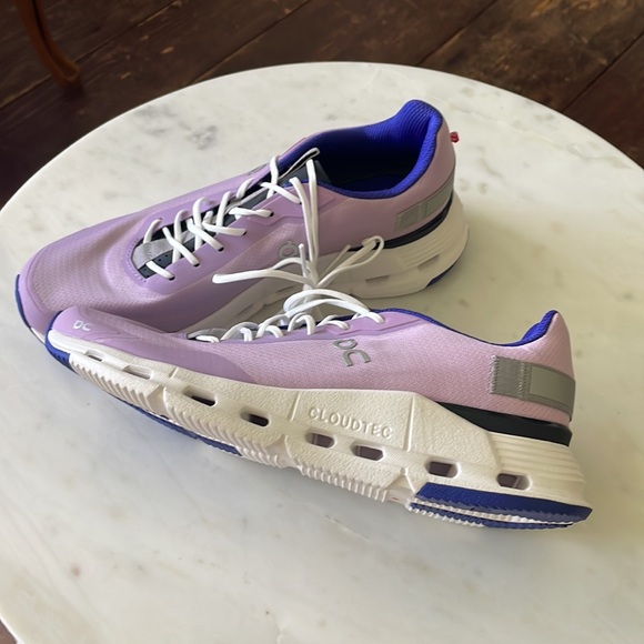 NEW On Running Cloudnova Form Sneaker in Aster/Magnet - Picture 9 of 10